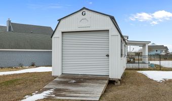 203 Old Causeway Rd, Atlantic Beach, NC 28512