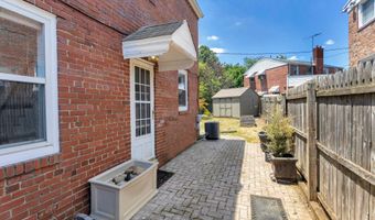 2446 S NELSON St, Arlington, VA 22206