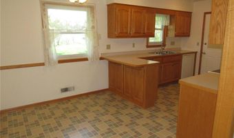 141 Strese Ln, Apple Valley, MN 55124