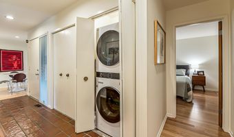 2 Haverhill Ct, Ann Arbor, MI 48105