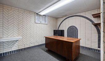 1002 Carroll Ave, Ames, IA 50010