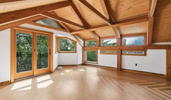 817 Gulf Rd, Barnard, VT 05031