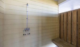 1711 E Fort Macon Rd, Atlantic Beach, NC 28512