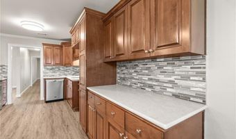 8001 Mars Hill Rd, Bauxite, AR 72011