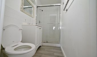 656 AZALEA Dr 4-656, Rockville, MD 20850