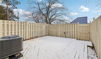 8703 VILLAGE GREEN Ct, Alexandria, VA 22309