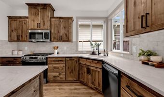 818 SE 35TH St, Battle Ground, WA 98604