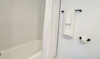 1007 Parkway Dr, Anderson, IN 46012