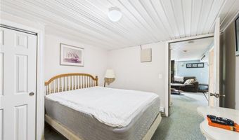 163 Winterberry Rd, Narragansett, RI 02874