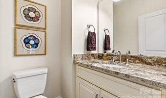 15 Quail Hollow Dr, Arden, NC 28704