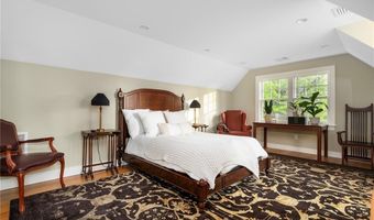 136 Adams Point Rd, Barrington, RI 02806