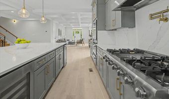 2902 VISTA St NE, Washington, DC 20018