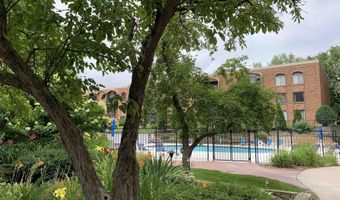 6302 Mineral Point Rd 303, Madison, WI 53705