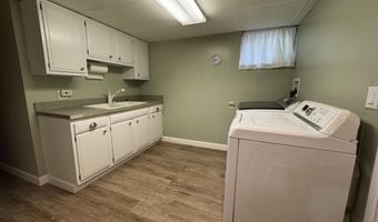 1711 S Lloyd St, Aberdeen, SD 57401