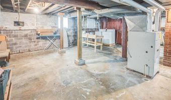 1620 Clawson St, Alton, IL 62002