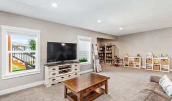 1020 Baileys Grove Dr, Adel, IA 50003