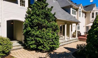 25 Westfield Dr, East Greenwich, RI 02818