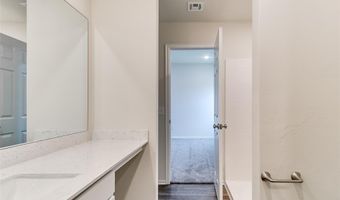 924 S Bear Ln, Mustang, OK 73064