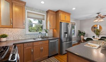 9217 Hallock Dr, Affton, MO 63123