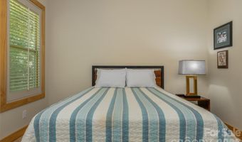 48 River Walk Dr, Asheville, NC 28804
