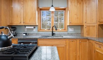 43 Darling Parke Dr, Bangor, ME 04401