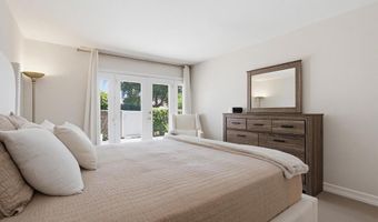 2842 Luciernaga St, Carlsbad, CA 92009