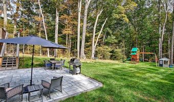 296 Twin Brook Ln, Coventry, RI 02816