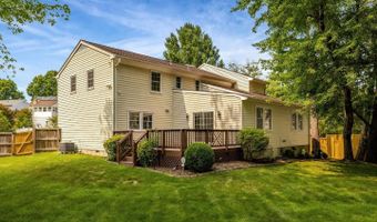 4003 KLOMAN St, Annandale, VA 22003