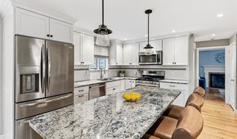 27 Christine Dr, Barrington, RI 02806