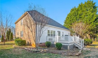200 Scottsdale Dr, Advance, NC 27006
