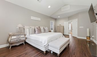 52 Country Club Rd, Bolton, CT 06043