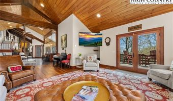 792 Pigeon Roost Rd, Banner Elk, NC 28604