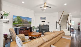 41699 BROOKEBOUROUGH Ct, Aldie, VA 20105