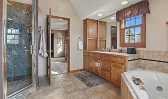 10047 SW 101st St, Auburn, KS 66402