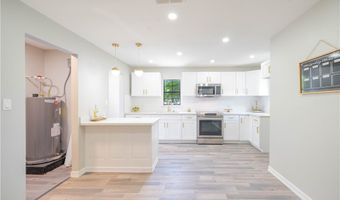 1002 E Hill Ave, Alice, TX 78332