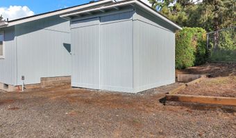 5689 D St, Springfield, OR 97478