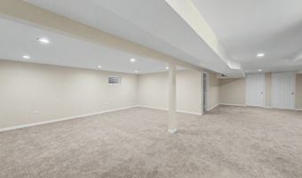 1704 S Highland Ave, Arlington Heights, IL 60005