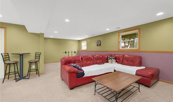 846 Jonathan Dr, Apple Valley, MN 55124