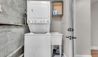 3800 GREENMOUNT Ave 4, Baltimore, MD 21218