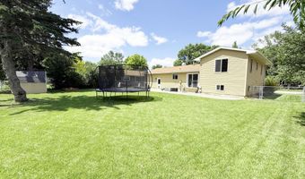 1222 Apollo Ave, Aberdeen, SD 57401