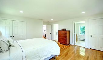 29 Melrose Ave, Barrington, RI 02806