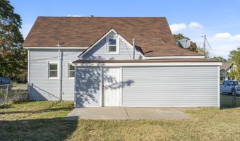 416 E College St, Aurora, MO 65605