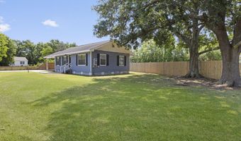 956 Old Spanish Trl, Bay St. Louis, MS 39520