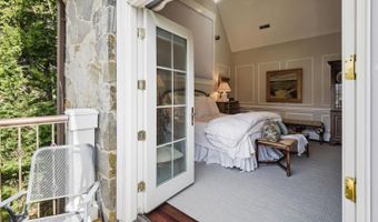 5823 GOLDSBORO Rd, Bethesda, MD 20817