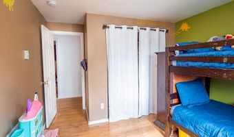 1852 S 60TH St, Springfield, OR 97478