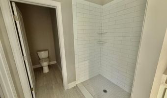 105 Orchard Cir, Adel, GA 31620