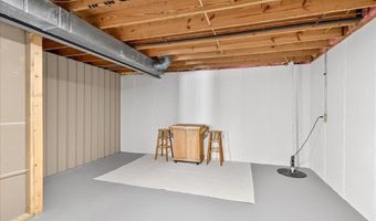 1428 Tahoe Valley Ct, Ballwin, MO 63021