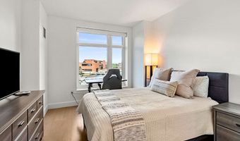 100 Lovejoy Wharf 3G, Boston, MA 02205