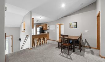 1005 Twilight Dr, North Liberty, IA 52317