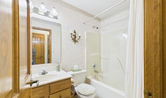 211 Orchard Ln, Alexandria, IN 46001